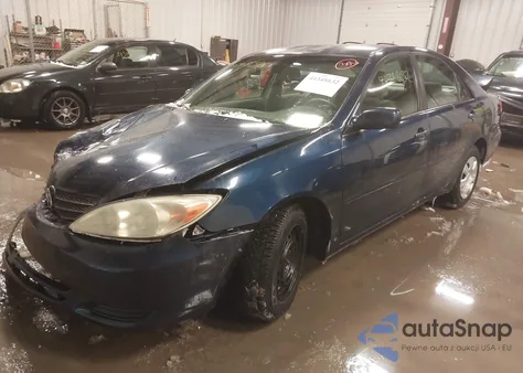 2004 Toyota Camry Le z USA, uszkodzony, nr VIN 4T1BE32K24U349214